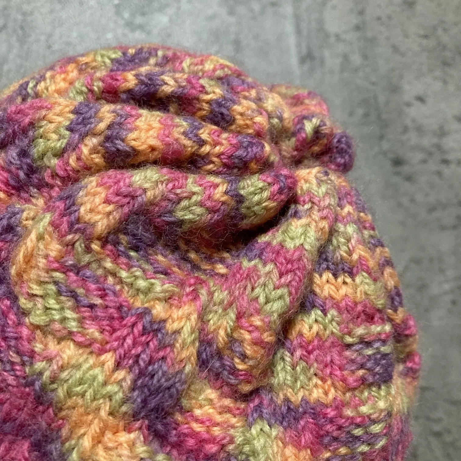 marble knit beanie pink yellow Leon Matilda
