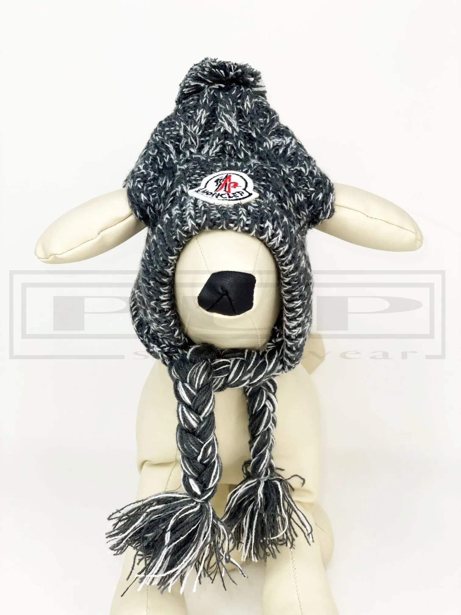 Monclaw Beanie (avail in 2 colours)