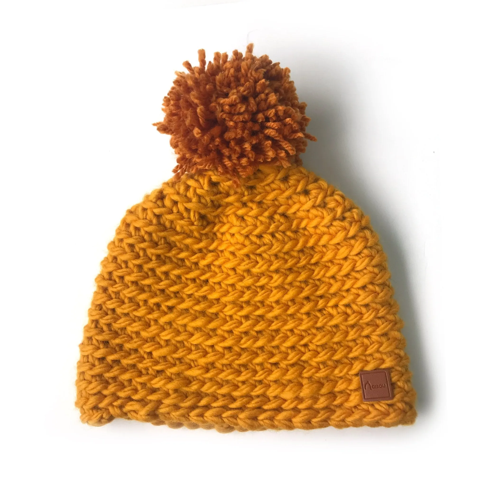 Tuque classique tricotée à la main